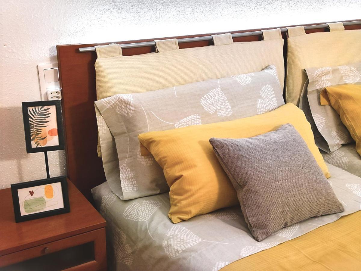 Luminoso Apartamento En Salou Con Terraza Y Parque Infantil Ideal Familias Exterior photo