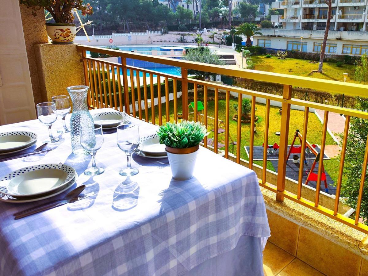 Luminoso Apartamento En Salou Con Terraza Y Parque Infantil Ideal Familias Exterior photo